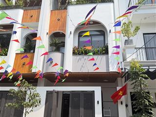 Cc bán nhà hoà minh 15, mới 100%, gần biển