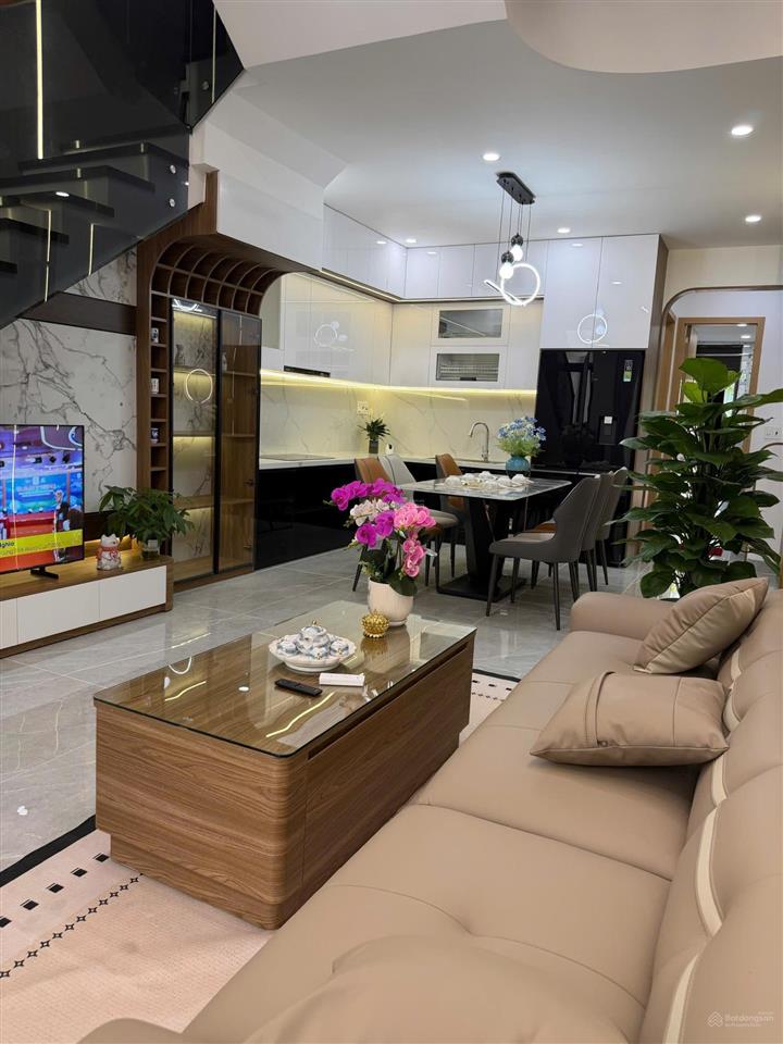 Bán nhà lê thiệt, sát biển, mới 100% 3 tầng, cho thuê được 30 triệu/tháng