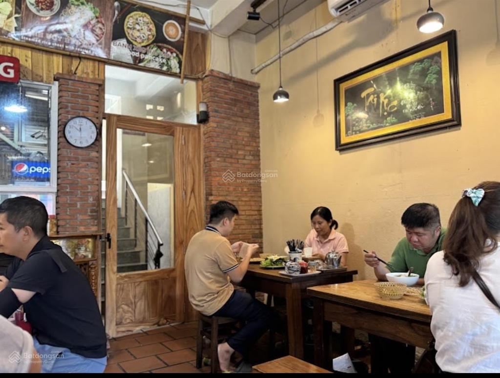 Cho thuê nhà 231 đống đa, kinh doanh sầm uất