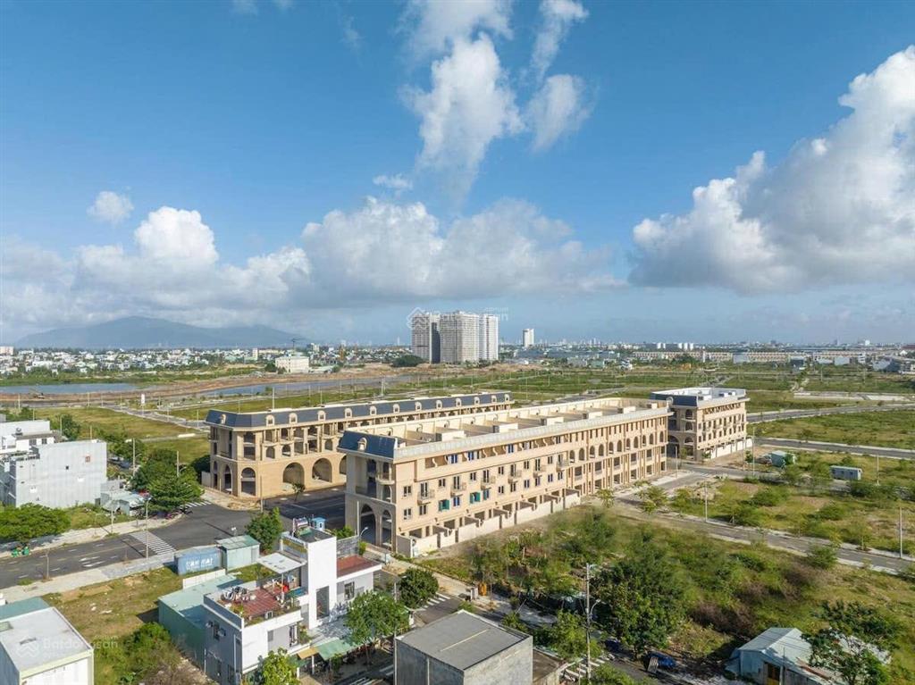 Bán gấp 100m2 đất đường trương công huấn 7m5 thuộc kđt dragon cách biển 900m, giá sụp hầm