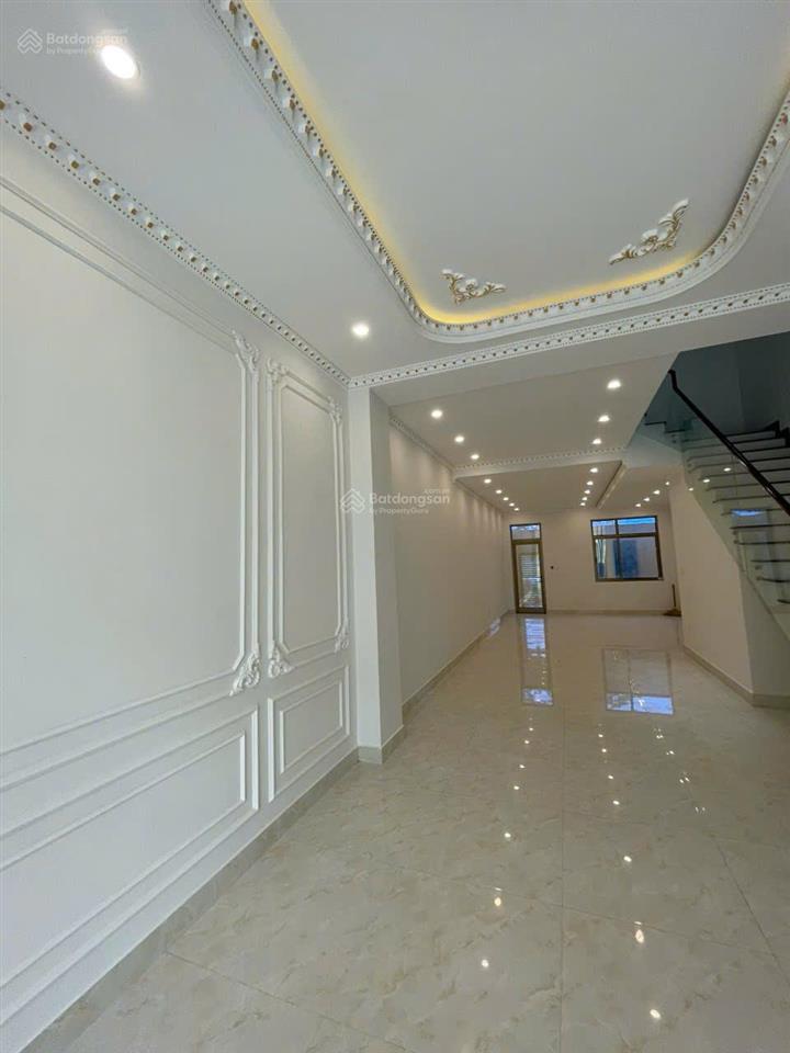 Bán trong tháng shophouse 3 tầng + tum đã hoàn thiện sát góc ngã tư trung lập 17