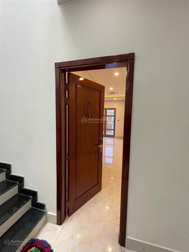 Bán trong tháng shophouse 3 tầng + tum đã hoàn thiện sát góc ngã tư trung lập 17