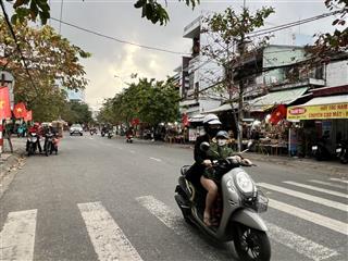 Bán 190 m² đất đường 10,5m trần cao vân. trung tâm đà nẵng. vuông vức  đẹp. giá rẻ. 0932 561 ***