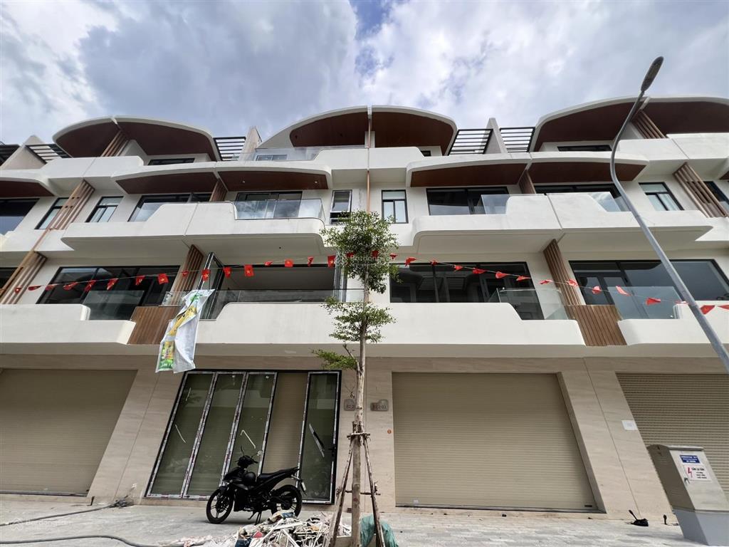 Bán nhanh shophouse khu shb đường hóa sơn 8  hòa cường, 99 m2/ 4,5 tầng/ ngang 6m