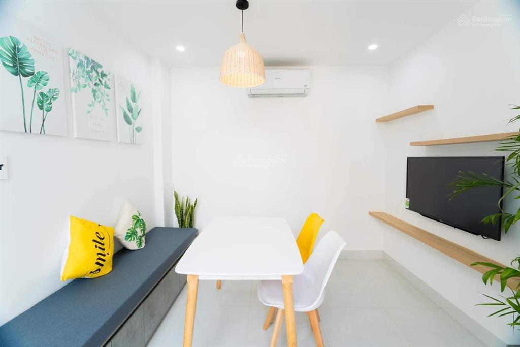Giá đầu tư. tòa nhà sát phan đăng lưu  7 tầng  tt hải châu  mt rộng 8,3m  hồ bơi mới.