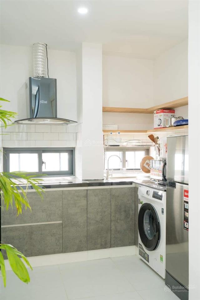 Giá đầu tư. tòa nhà sát phan đăng lưu  7 tầng  tt hải châu  mt rộng 8,3m  hồ bơi mới.