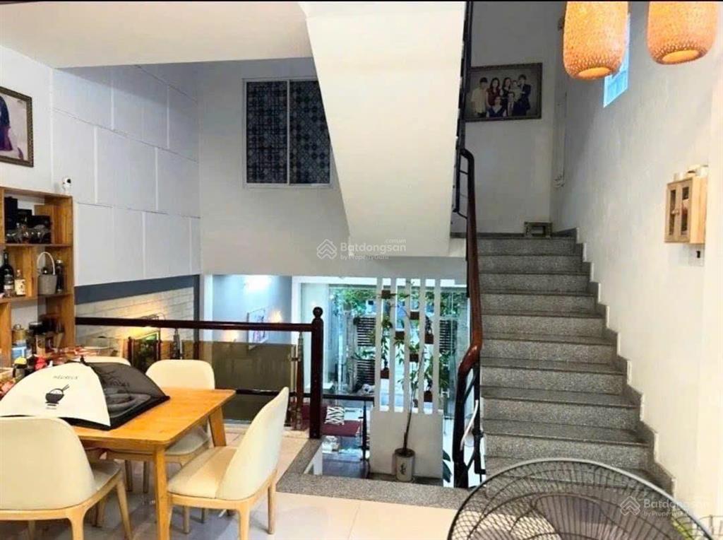 Gấp! bán góc 2 mặt tiền nguyễn xuân ôn, kề tiểu la, 500m ra công viên 2/9, 100 m2 x 3 tầng.