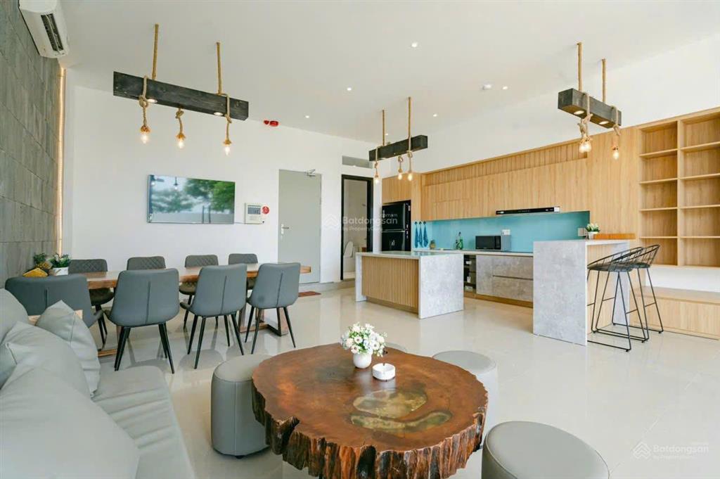 Hiếm! bán nhà 3 tầng  2 mặt tiền  vip mặt tiền võ nguyên giáp, 140 m2 ngang 7m  khu phố tây