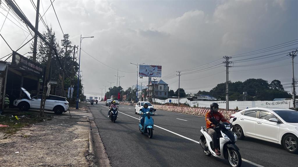 Bán đất tại đường quốc lộ 13, 15 tỷ, 300m2, phường phú thọ, thành phố thủ dầu một