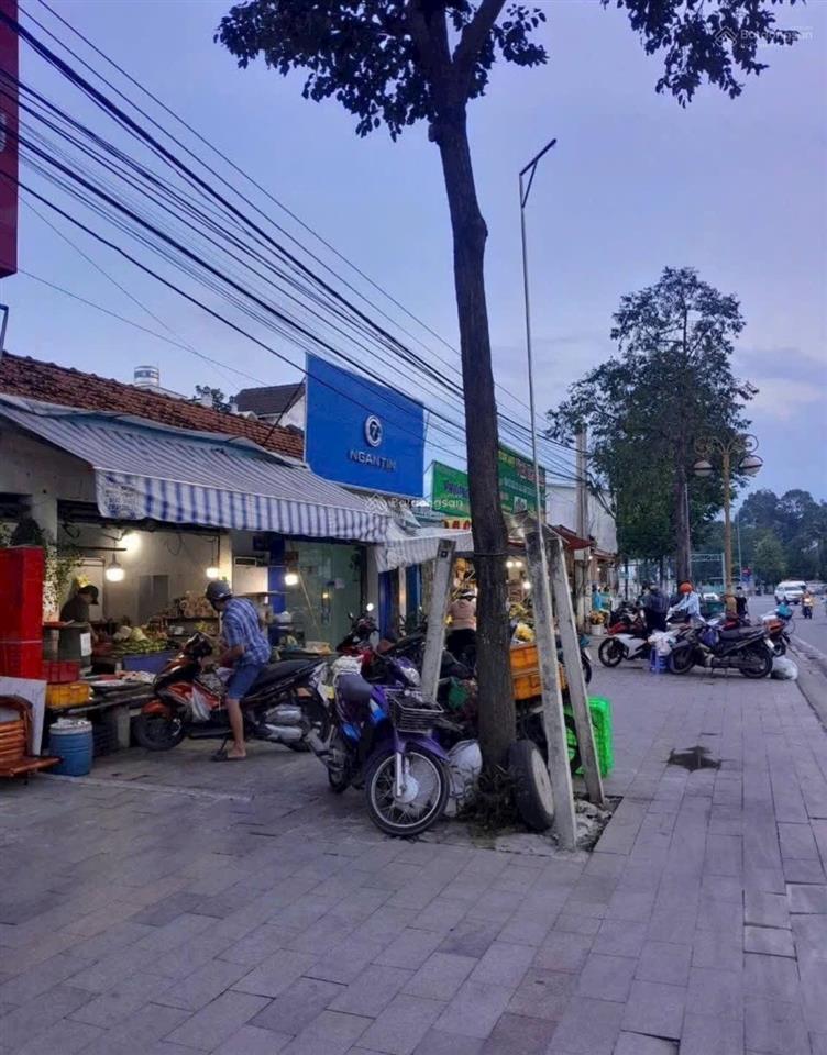 Cần bán gấp đất mặt tiền kinh doanh buôn bán vạn nghề đường phạm ngọc thạch đối diện bệnh viện tinh