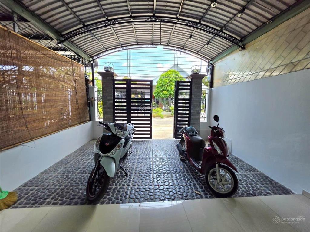 Bán nhà lầu mặt tiền bình nhâm 04 tt lái thiêu full hoàn công