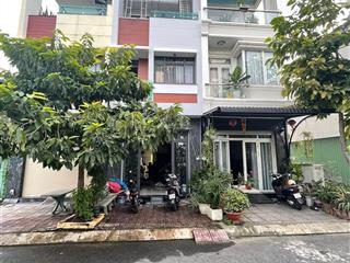 Bán nhà hoàn công đông hòa dĩ an gần làng đại học