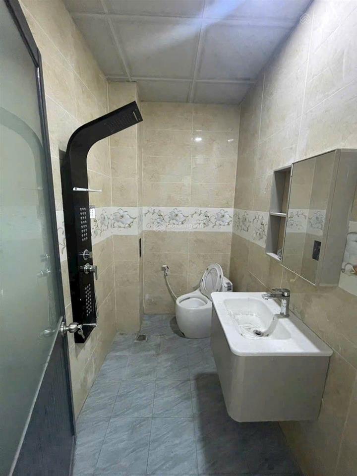 Bán rẻ nhà sát làng đại học đông hòa dĩ an