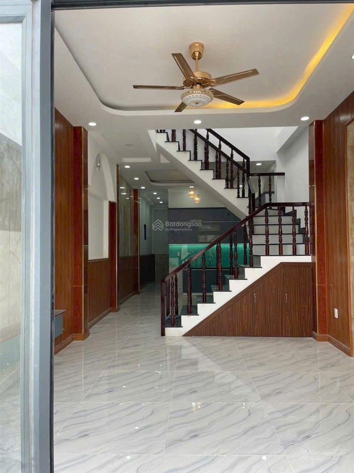 Bán rẻ nhà sát làng đại học đông hòa dĩ an