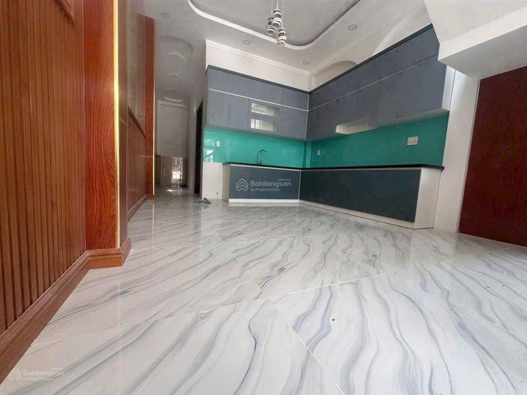Bán rẻ nhà sát làng đại học đông hòa dĩ an