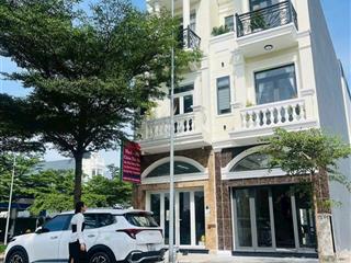 Bán rẻ nhà phố icon central thông dụng dĩ an