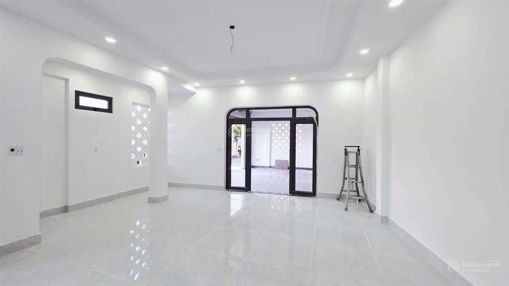 Bán nhà diện tích khủng sát trung tâm hành chính dĩ an