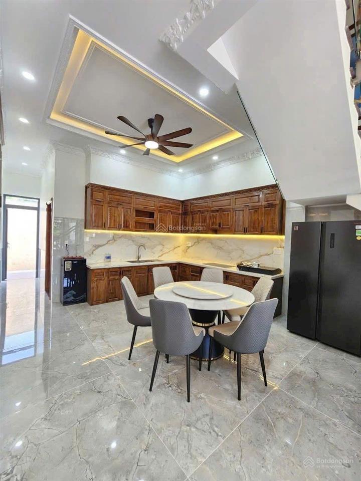 Bán nhà phố đông hòa dĩ an sát thủ đức