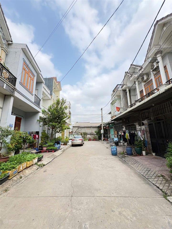 Bán rẻ nhà dĩ an gần làng đại học