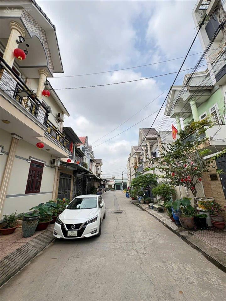 Bán rẻ nhà dĩ an gần làng đại học