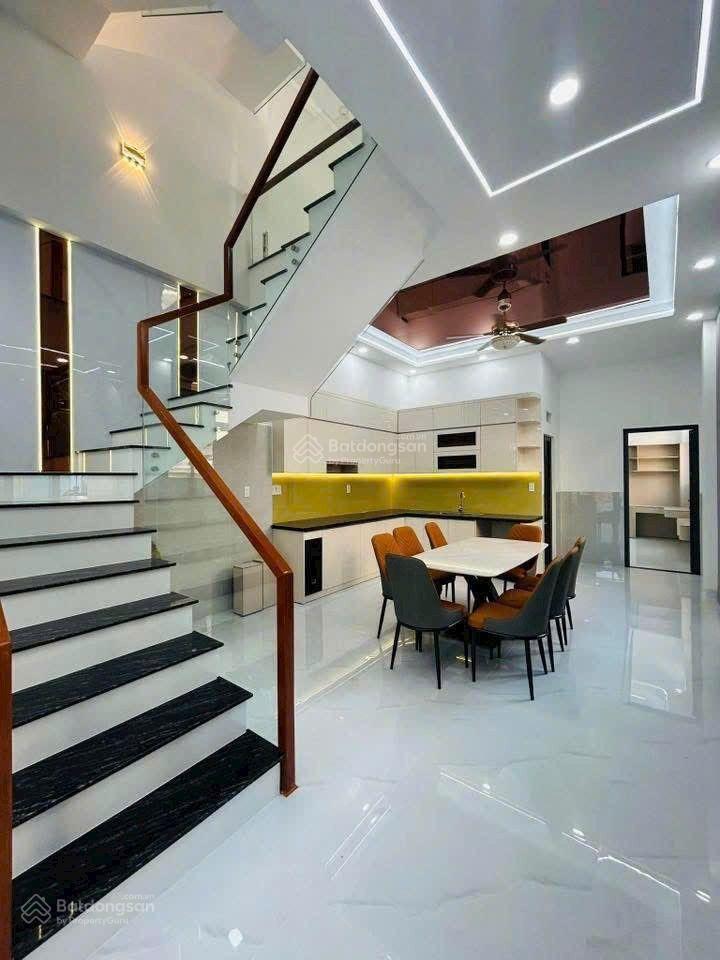 Bán nhà mới đông hòa dĩ an gần bigc go