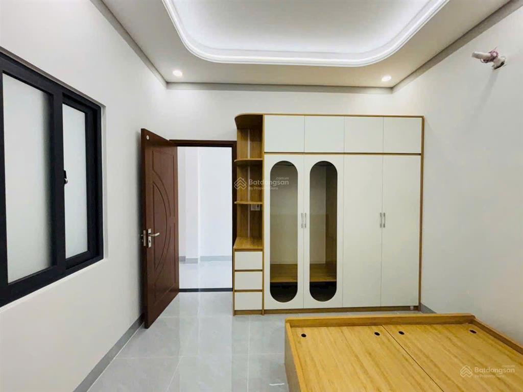 Bán nhà phố hoàn công dĩ an gần làng đại học quốc gia
