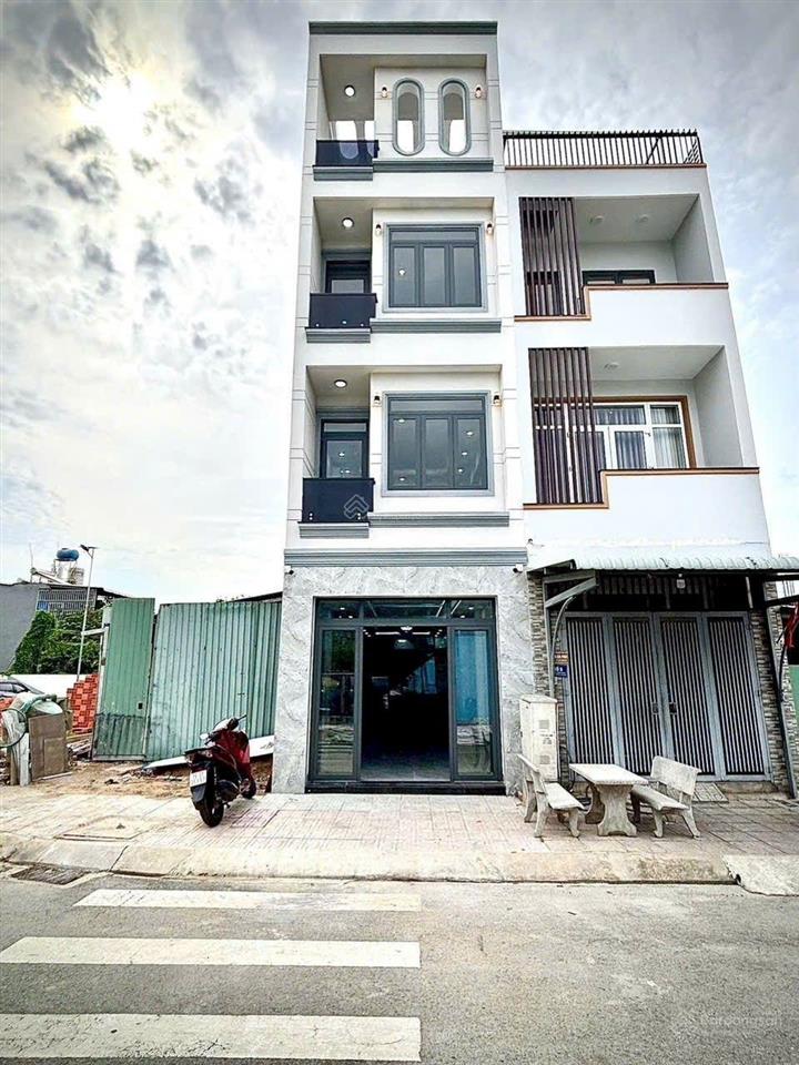 Bán nhà phố hoàn công dĩ an gần làng đại học quốc gia