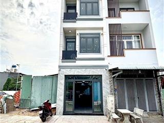 Bán nhà phố hoàn công dĩ an gần làng đại học quốc gia