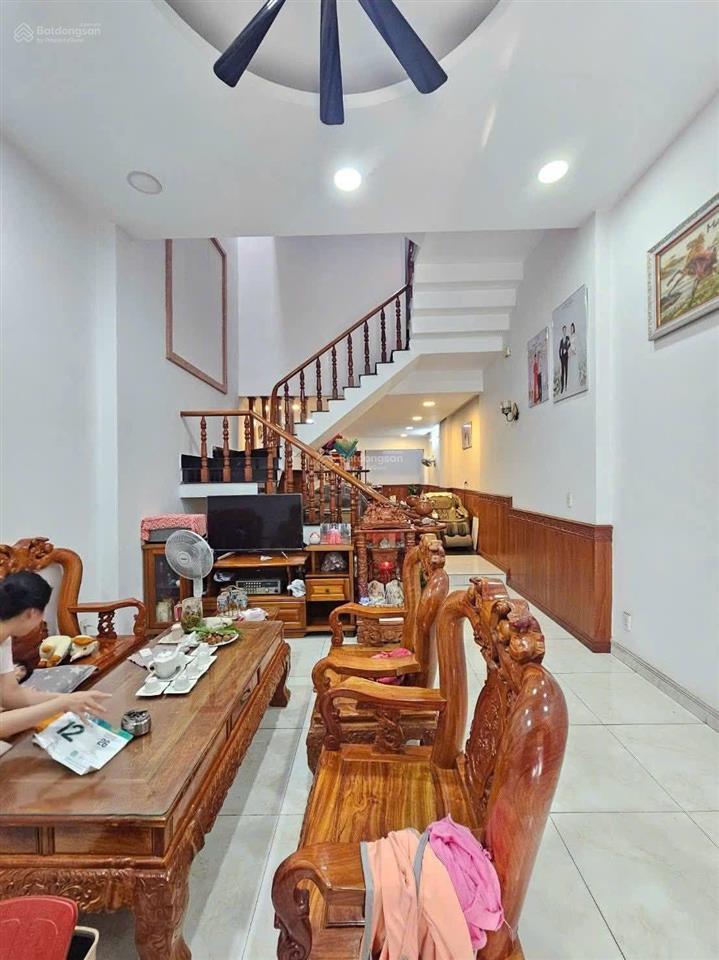 Bán rẻ nhà gần hai bà trưng dĩ an