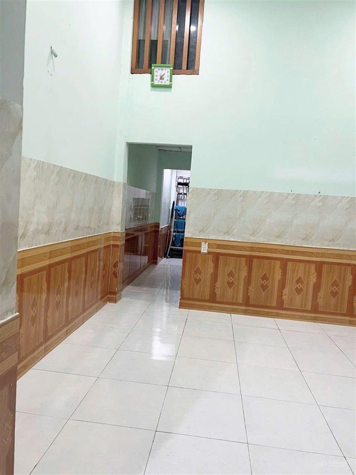 Bán rẻ nhà dĩ an gần ngã 3 ông xã