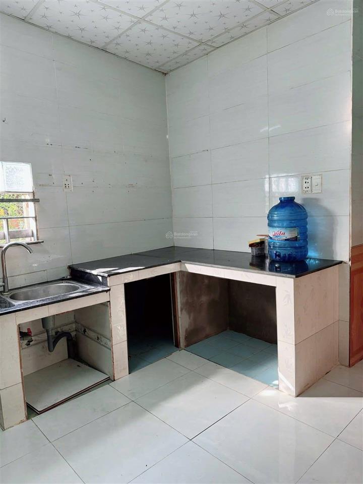 Bán rẻ nhà dĩ an gần ngã 3 ông xã