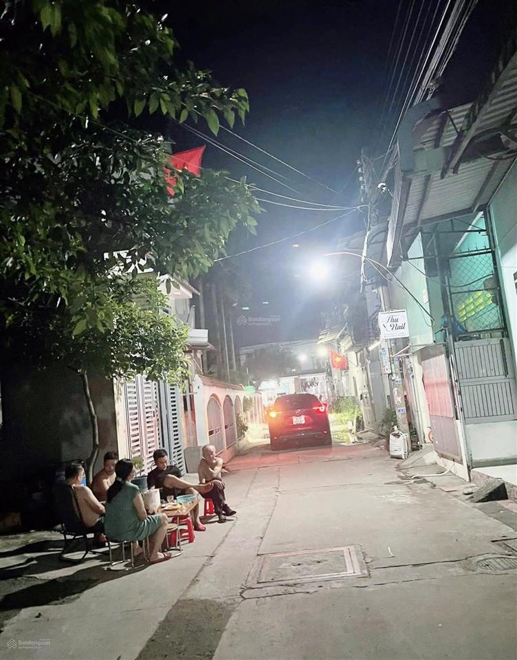 Bán rẻ nhà dĩ an gần ngã 3 ông xã