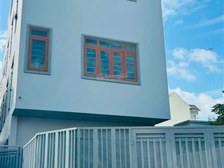 Bán tòa nhà căn hộ dịch vụ đông hòa dĩ an sát làng đại học