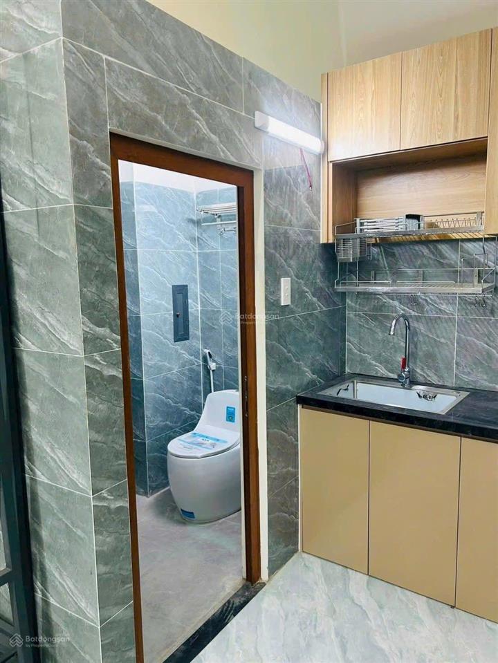 Bán tòa nhà căn hộ dịch vụ đông hòa dĩ an sát làng đại học