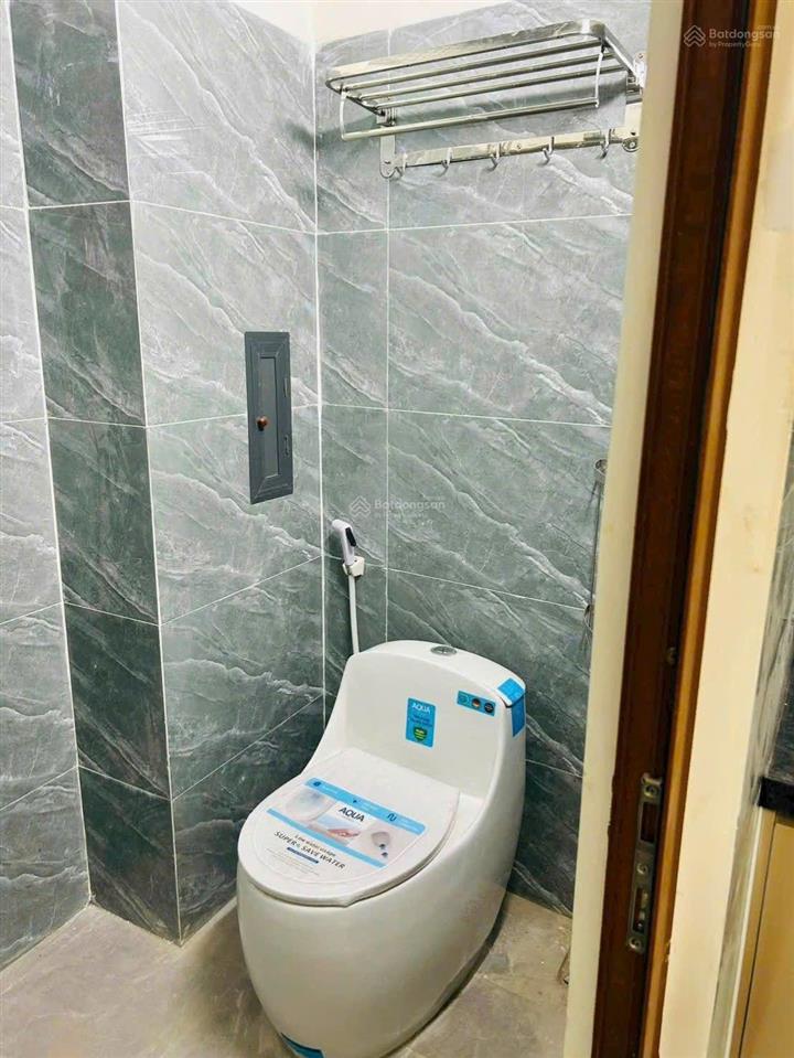 Bán tòa nhà căn hộ dịch vụ đông hòa dĩ an sát làng đại học