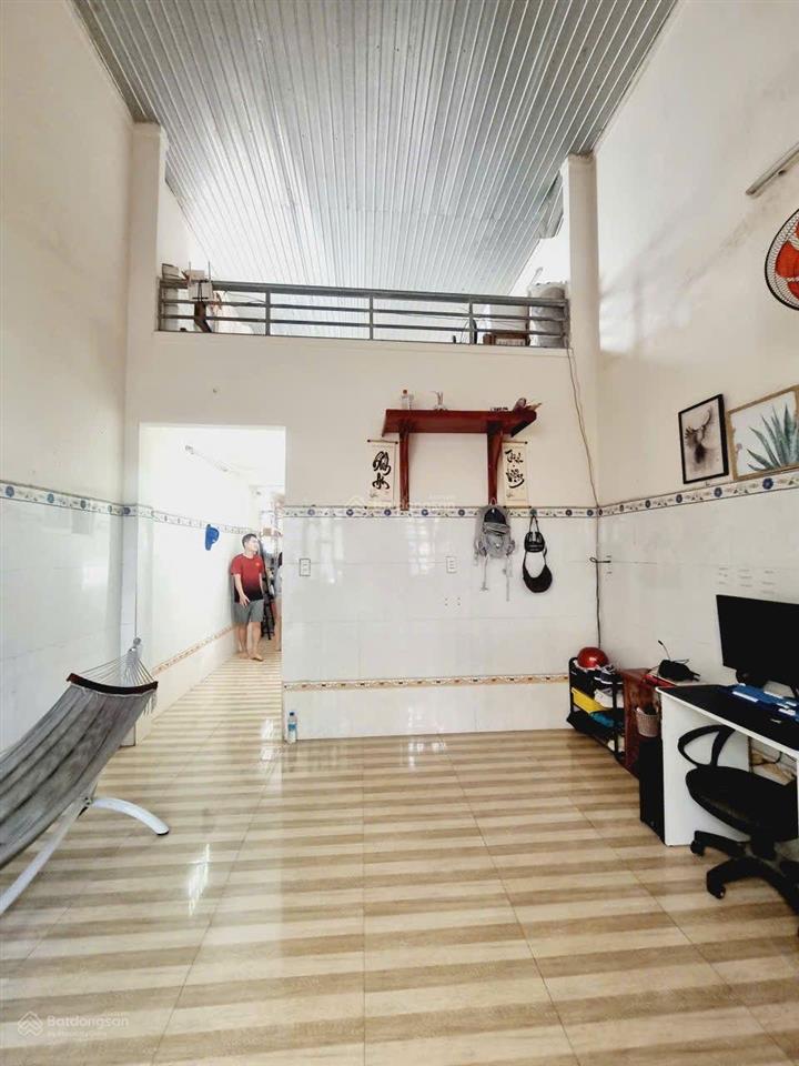 Bán rẻ nhà dĩ an, gần đường thống nhất, làng đại học