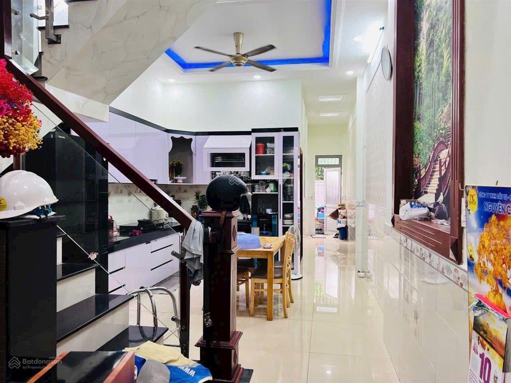 Bán nhà đông hòa dĩ an sát làng đại học quốc gia