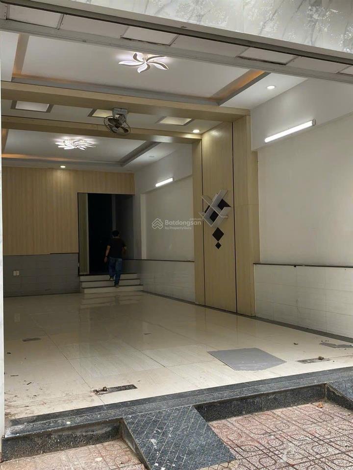 Bán rẻ nhà trung tâm hành chính dĩ an