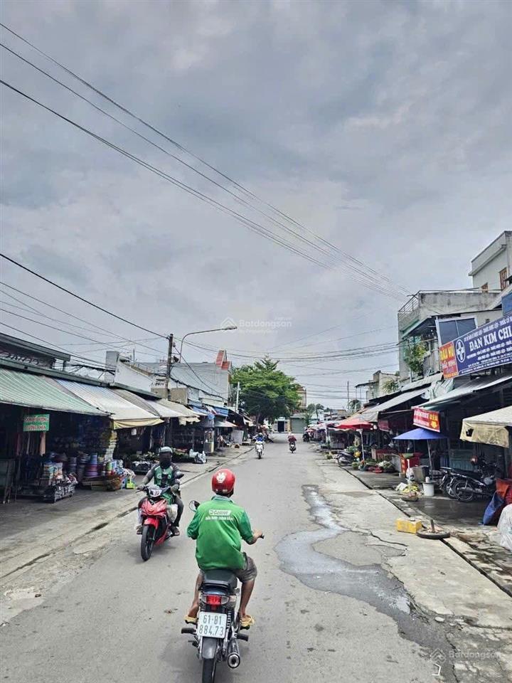 Bán mặt tiền chợ đông an dĩ an kinh doanh tốt