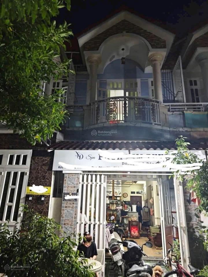 Bán nhà phố hoàng hùng đông hòa dĩ an