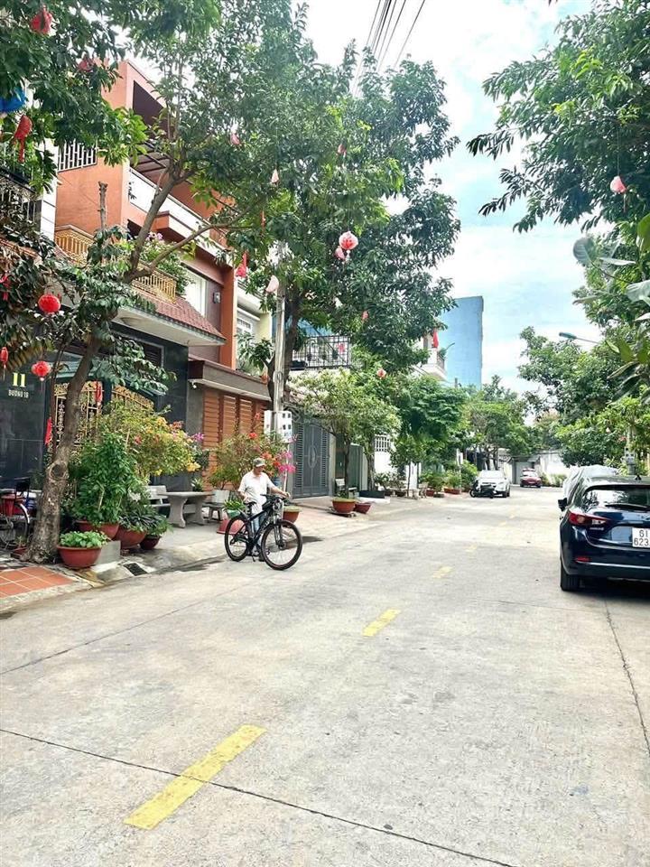 Bán rẻ đất trung tâm hành chính dĩ an