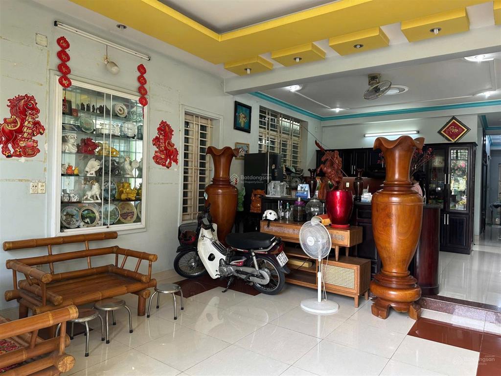 Nhà mặt tiền huỳnh văn lũy, vị trí trung tâm, giá rẻ. 0933 292 ***