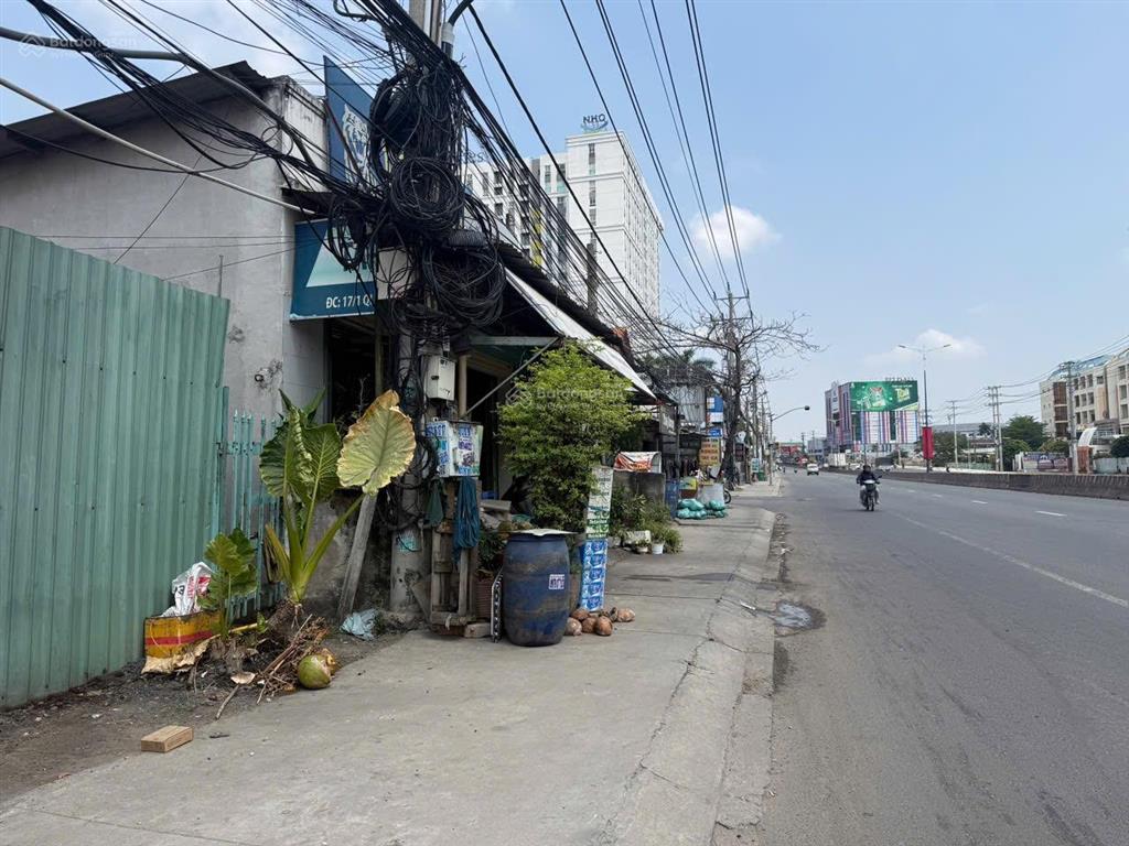 Mặt tiền quốc lộ 13 phường thuận giao, giá rẻ nhất, vị trí kinh doanh. 0933 292 ***