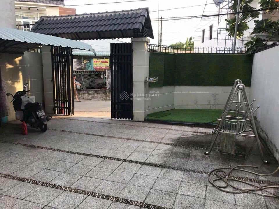 Ngay ngã ba nam sanh, nhà vip nhất bình dương, giá cực rẻ. 0933 292 ***