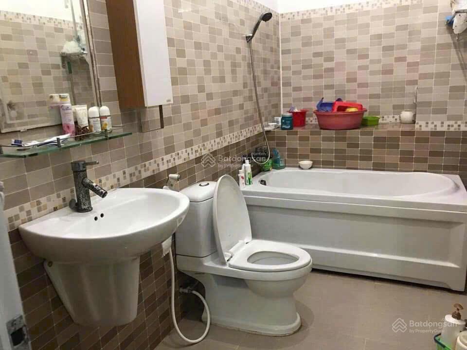 Ngay ngã ba nam sanh, nhà vip nhất bình dương, giá cực rẻ. 0933 292 ***