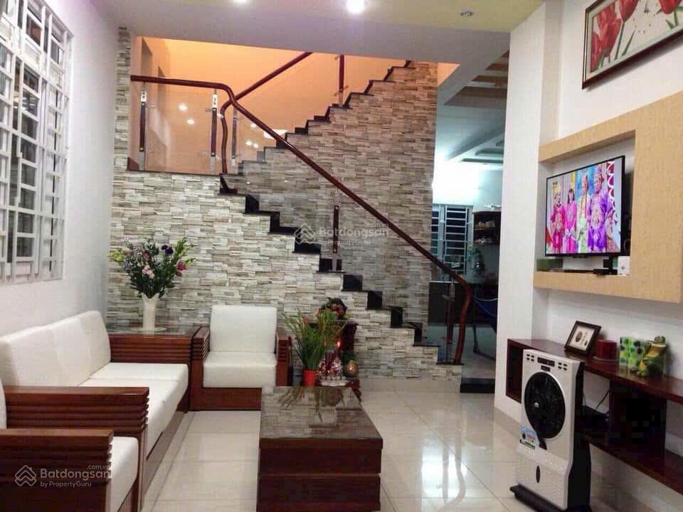 Ngay ngã ba nam sanh, nhà vip nhất bình dương, giá cực rẻ. 0933 292 ***