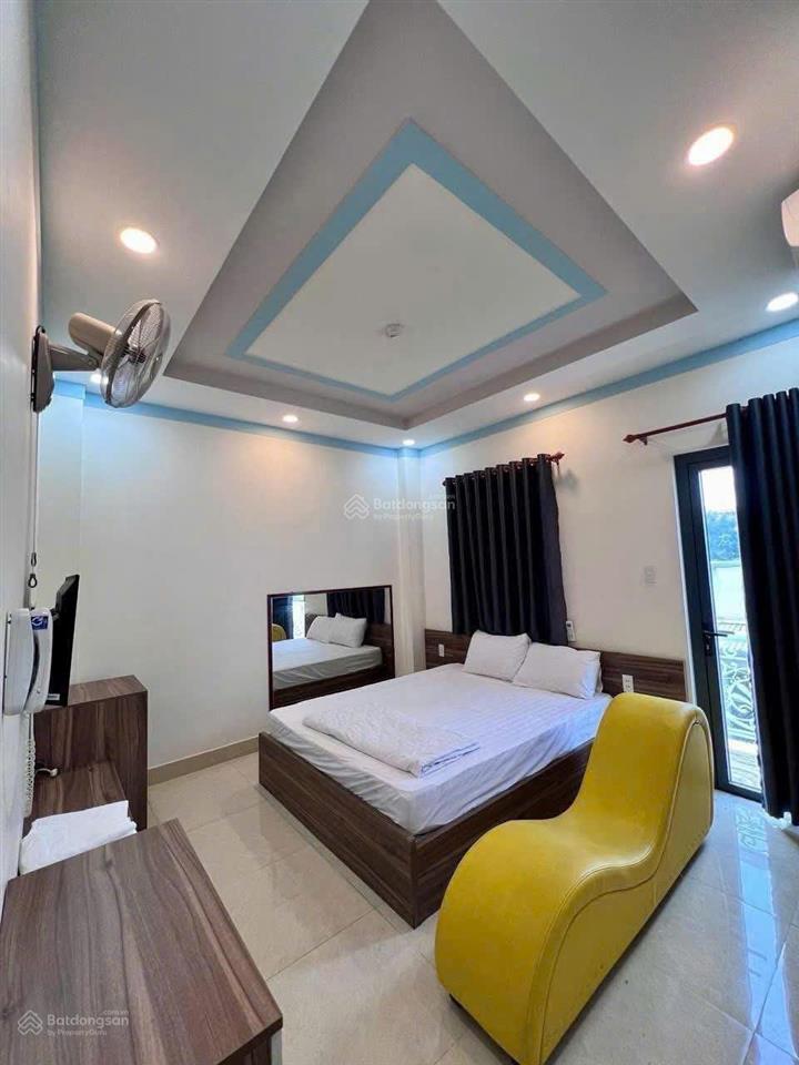 Bán khách sạn tại trung tâm thành phố mới bình dương, thu nhập cao, giá rẻ. 0933 292 ***