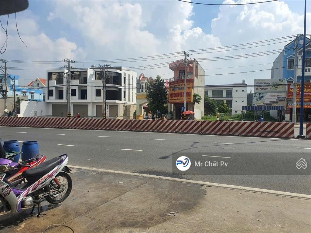 Bán đất tặng dãy trọ mặt tiền đt 743 354m² ( ngang 6m ) giá 10 tỷ