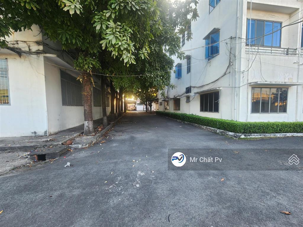 Cho thuê xưởng kcn sóng thần 1 gần cầu vượt sóng thần giá thuê 1.4 tỷ / tháng/ 2ha
