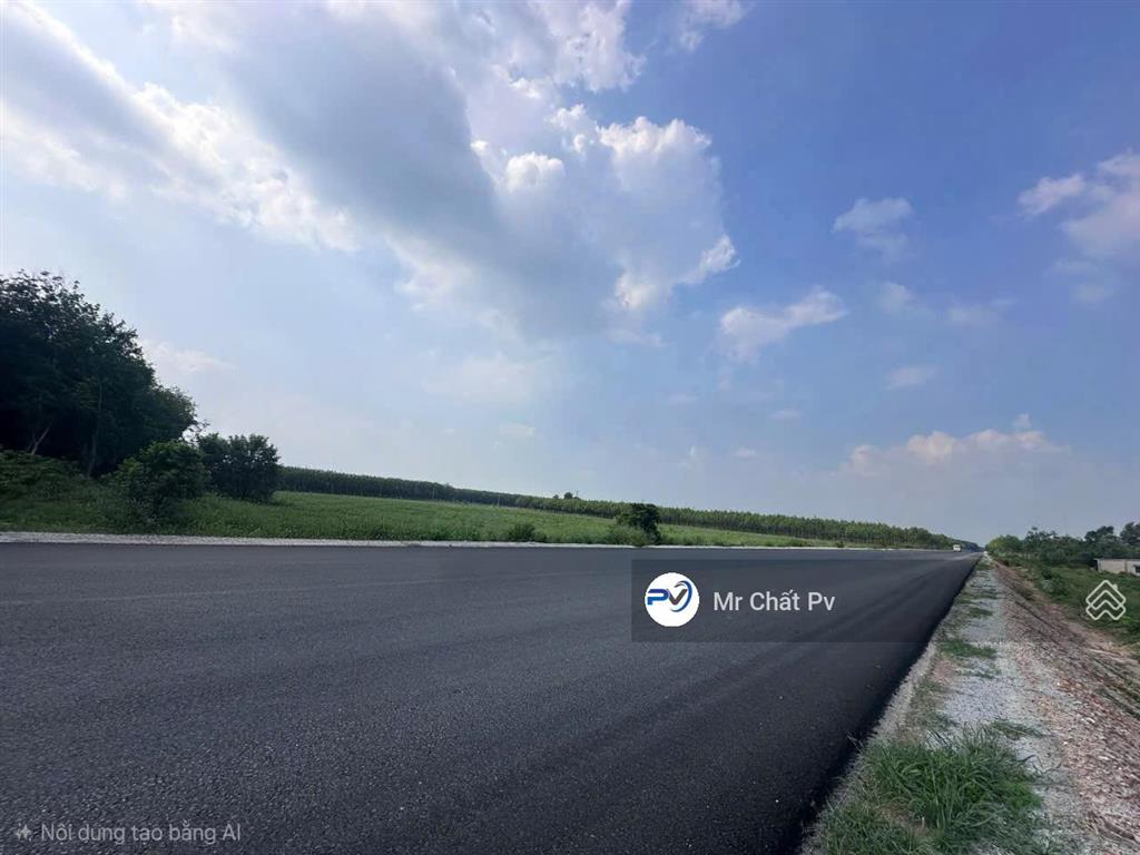 Bán đất mặt tiền hồ chí minh 5.2ha (3.6ha skc 50 năm đóng tiền 1 lần) giá bán 100 tỷ